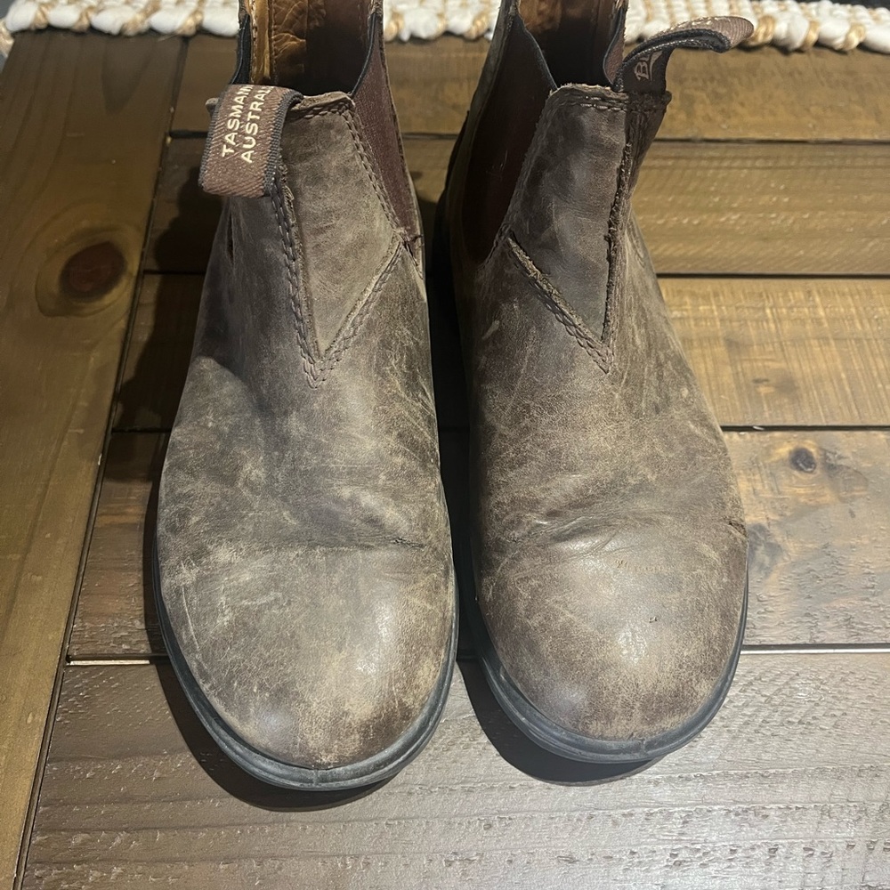 Blundstone Distressed Brown Leather Men's Boots